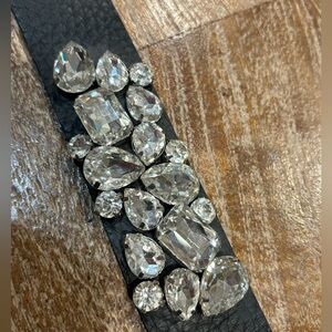 Very pretty crystals on leather bracelet